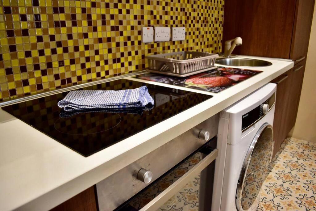 City Centre Pied-A-Terre Near Food Market And Walking Distance To Bus Terminus Valletta Buitenkant foto