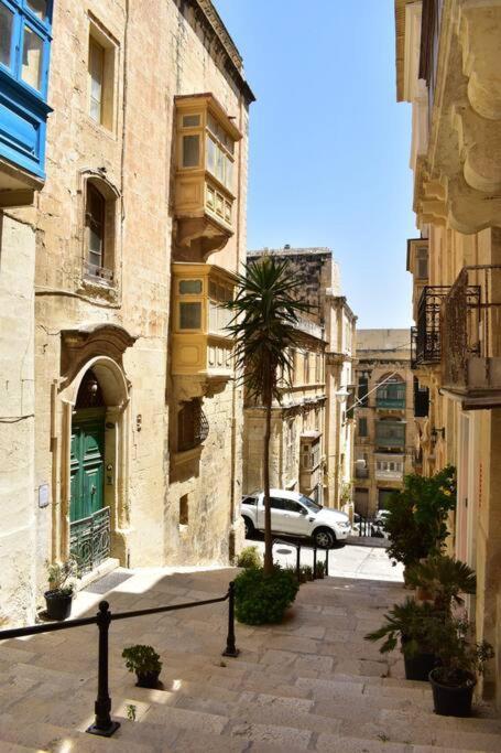 City Centre Pied-A-Terre Near Food Market And Walking Distance To Bus Terminus Valletta Buitenkant foto